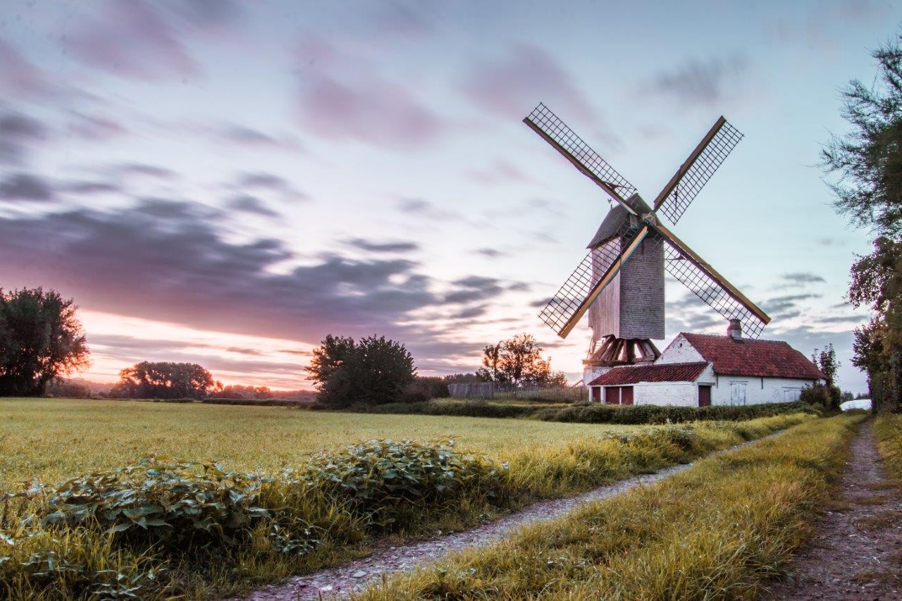 molen Meuleken 't Dal bij zonsondergang